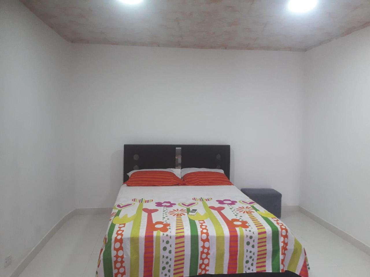Apartaestudios El Descanso Кали Екстериор снимка